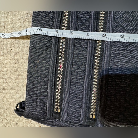 Vera Bradley Crossbody - Picture 2 of 9